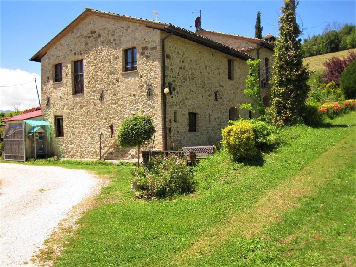 La Pietra Rara B&B Montone  Buitenkant foto