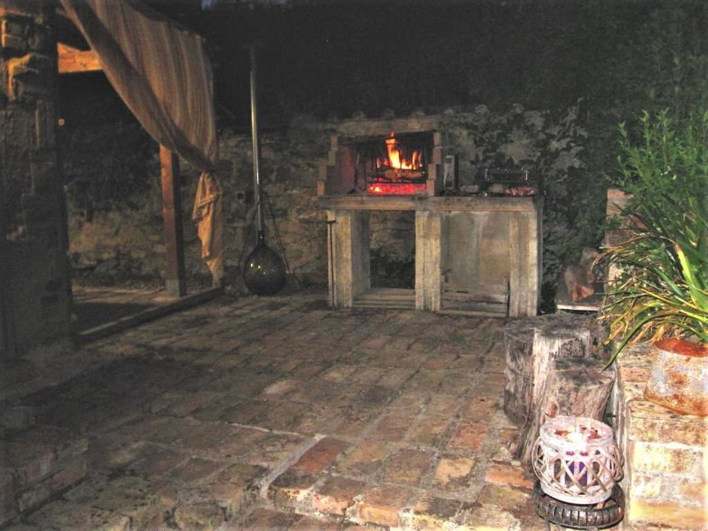 La Pietra Rara B&B Montone  Buitenkant foto